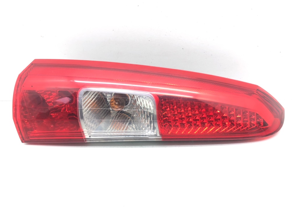 Фонарь задний левый для Volvo V70, 2006 г. 2.4 TD дизель б/у