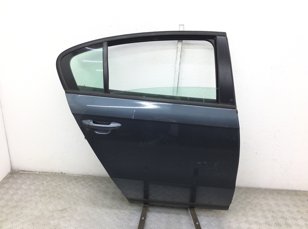 Дверь задняя правая для Volkswagen Passat, 2010 г. 1.6 TDi дизель б/у
