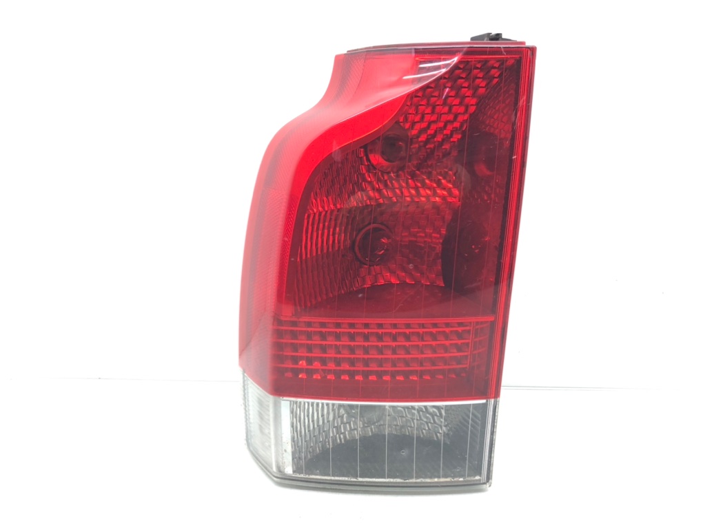 Фонарь задний левый для Volvo V70, 2006 г. 2.4 TD дизель б/у