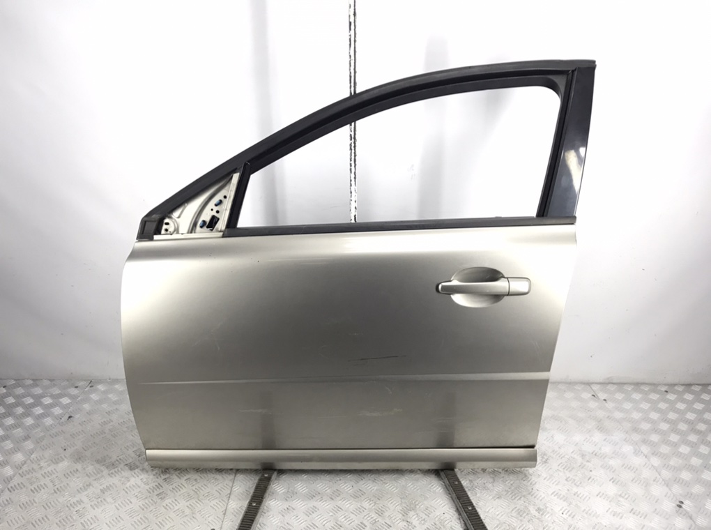 Дверь передняя левая для Volvo V70, 2009 г. 2.4 TD дизель б/у