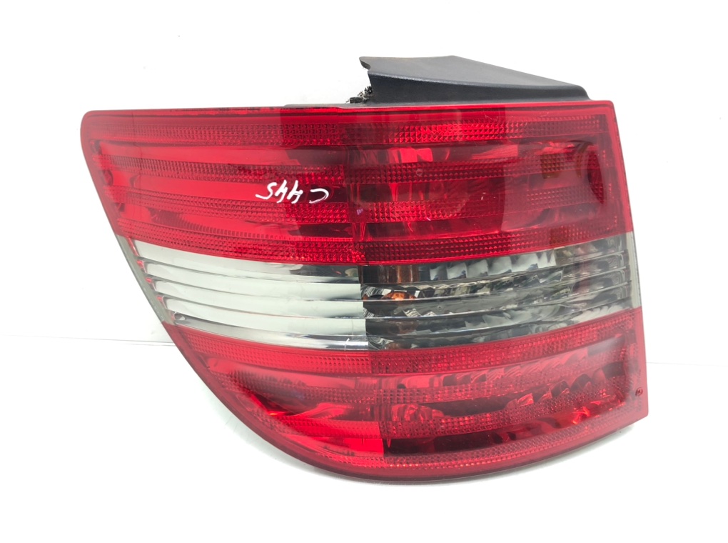 Фонарь задний левый для Mercedes B W245, 2011 г. 1.5 i бензин б/у