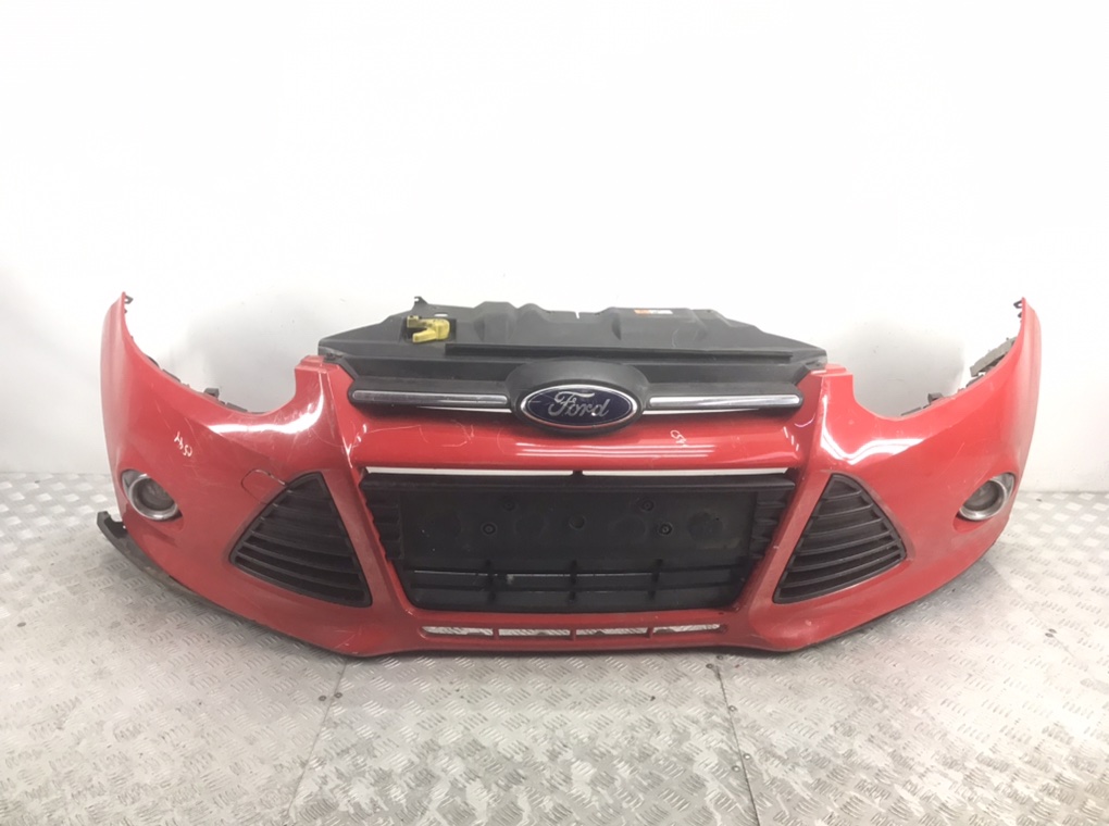 Бампер передний для Ford Focus, 2013 г. 1.6 TDCi дизель б/у