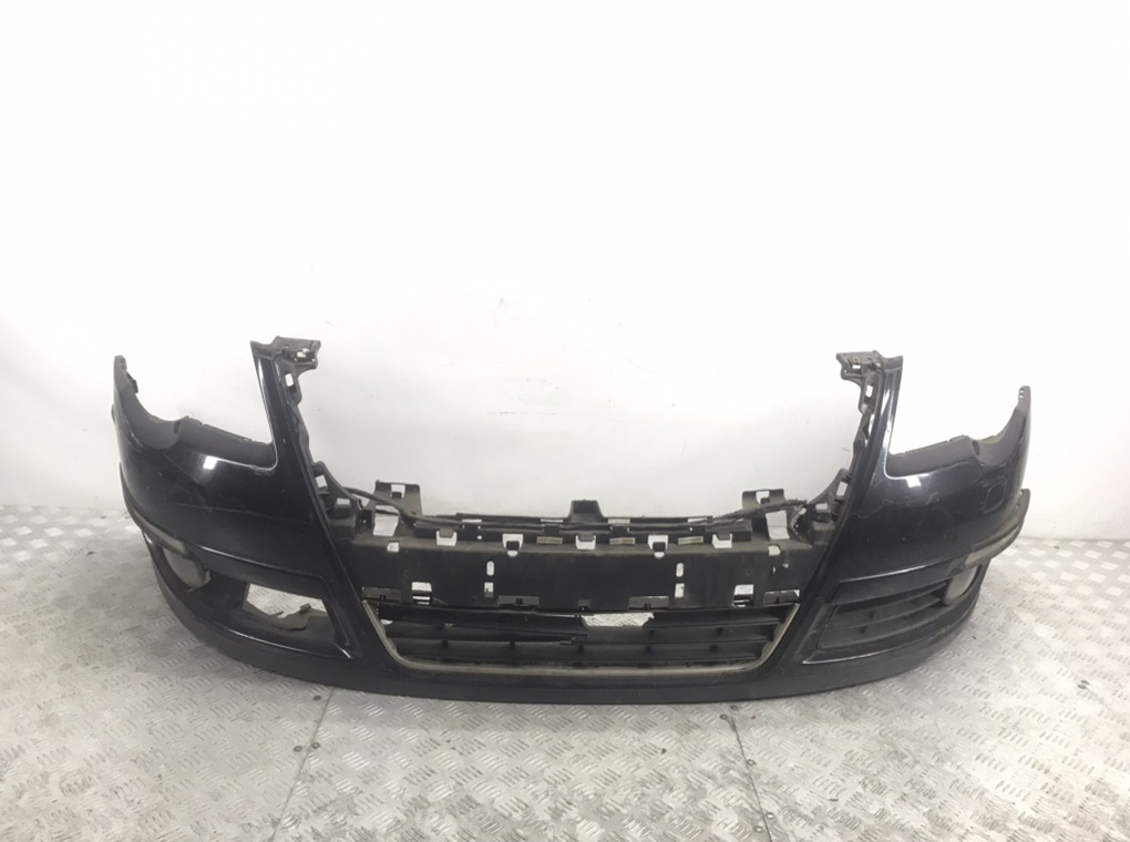 Бампер передний для Volkswagen Passat, 2007 г. 2.0 TDi дизель б/у
