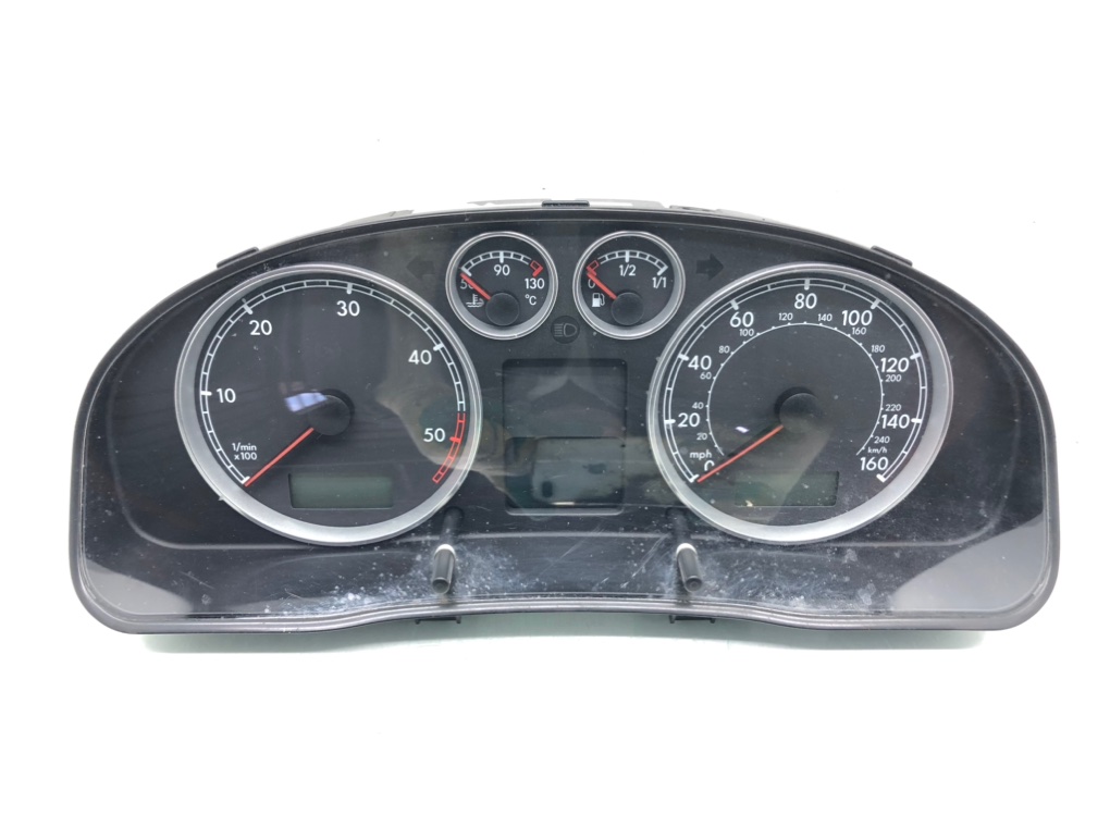 Щиток приборов (приборная панель) для Volkswagen Passat, 2004 г. 1.9 TDi дизель б/у