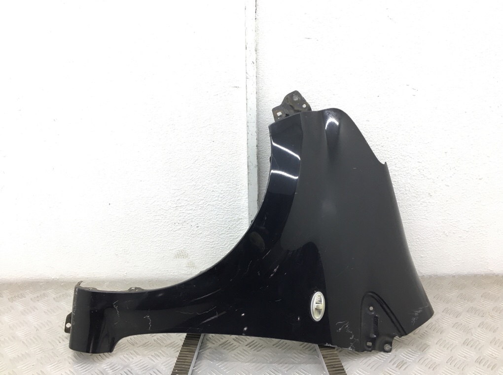 Крыло переднее левое для Toyota Aygo, 2010 г. 1.0 i бензин б/у