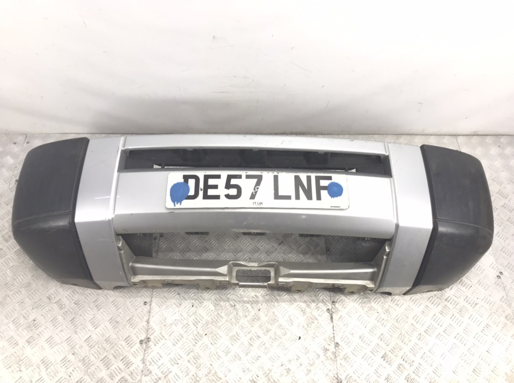 Бампер передний для Land Rover Discovery, 2007 г. 2.7 TD дизель б/у