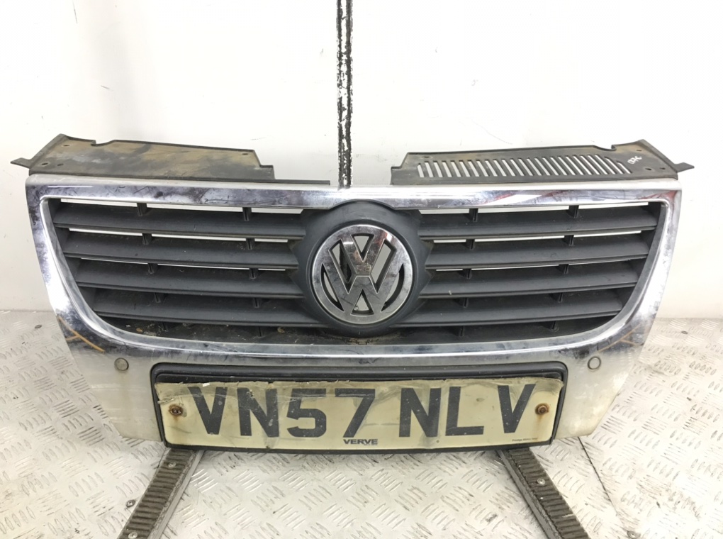 Решетка радиатора для Volkswagen Passat, 2007 г. 2.0 TDi дизель б/у