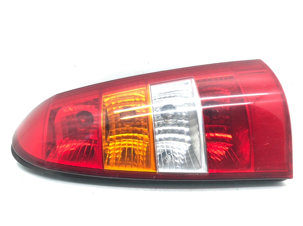 Фонарь задний правый для Opel Astra, 2006 г. 1.7 CDTi дизель б/у