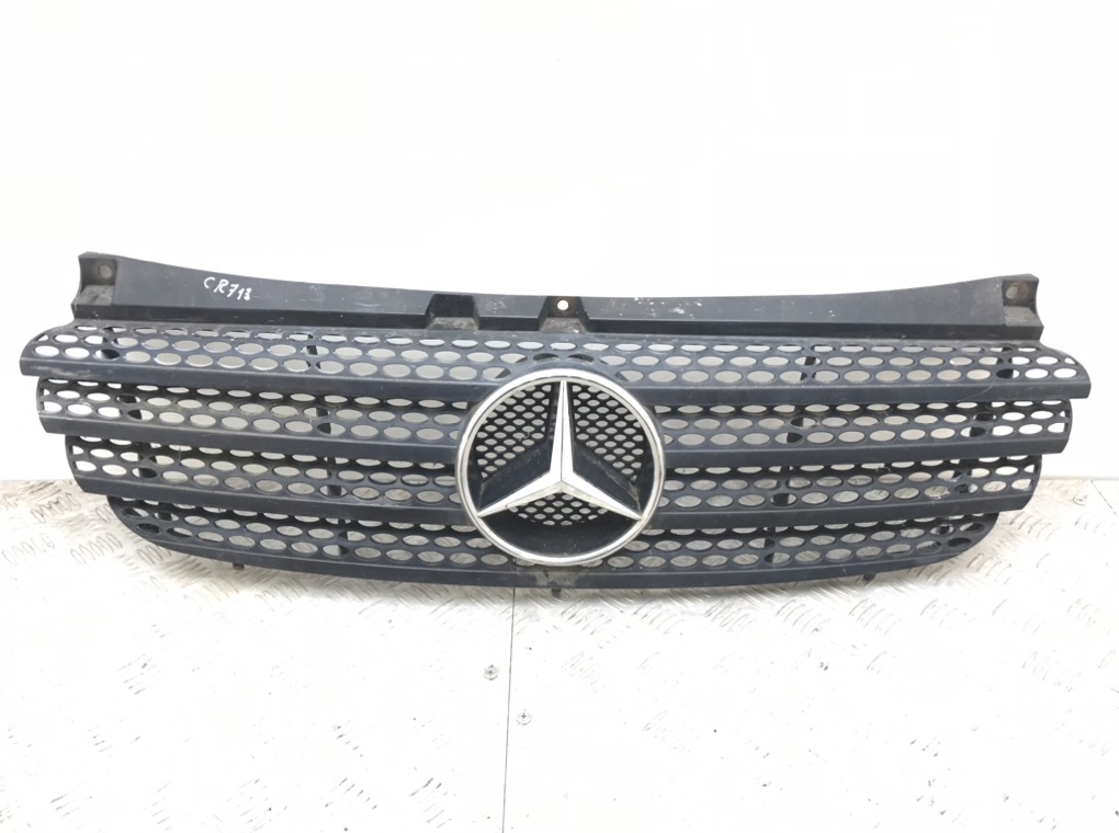 Решетка радиатора для Mercedes Vito W639, 2008 г. 2.2 CDi дизель б/у