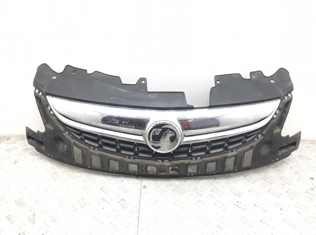 Решетка радиатора для Opel Corsa, 2011 г. 1.3 CDTi дизель б/у