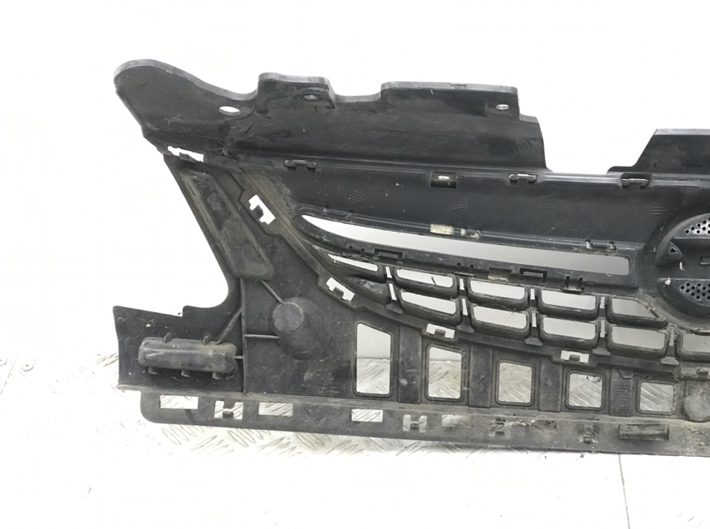 Решетка радиатора для Opel Corsa, 2011 г. 1.3 CDTi дизель б/у — фото 3