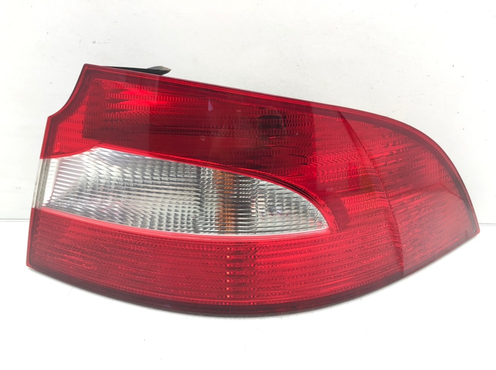 Фонарь задний правый для Skoda Superb, 2009 г. 2.0 TDi дизель б/у