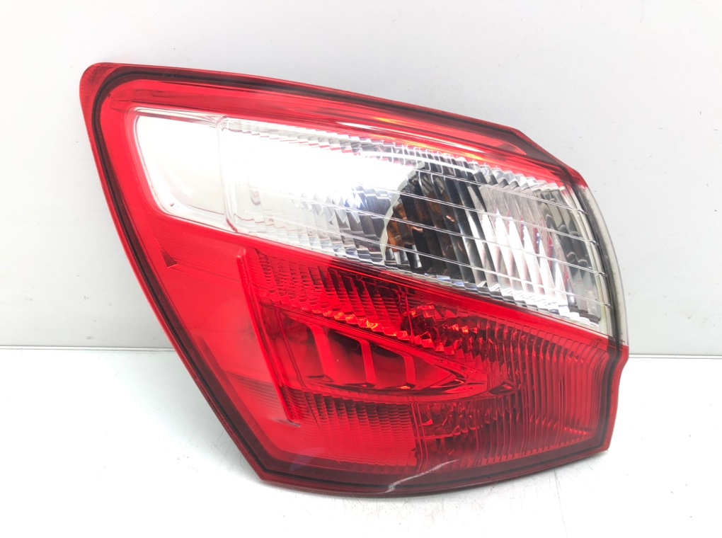 Фонарь задний левый для Nissan Qashqai, 2013 г. 1.6 DCi дизель б/у
