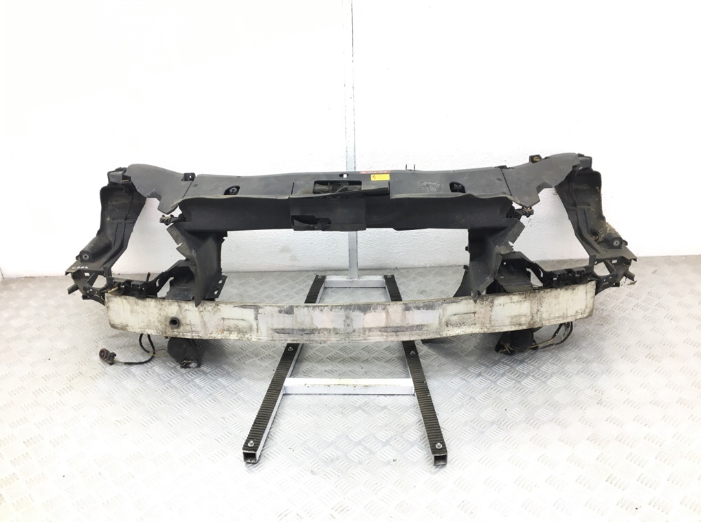 Панель передняя (телевизор) для Mercedes B W245, 2008 г. 1.5 i бензин б/у
