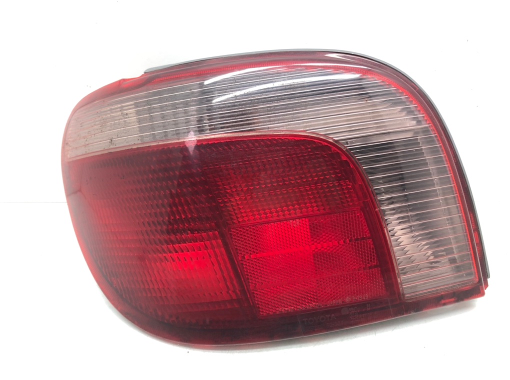 Фонарь задний левый для Toyota Yaris, 2000 г. 1.0 i бензин б/у