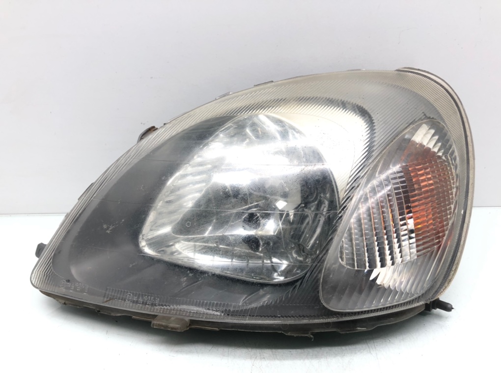 Фара левая для Toyota Yaris, 2000 г. 1.0 i бензин б/у