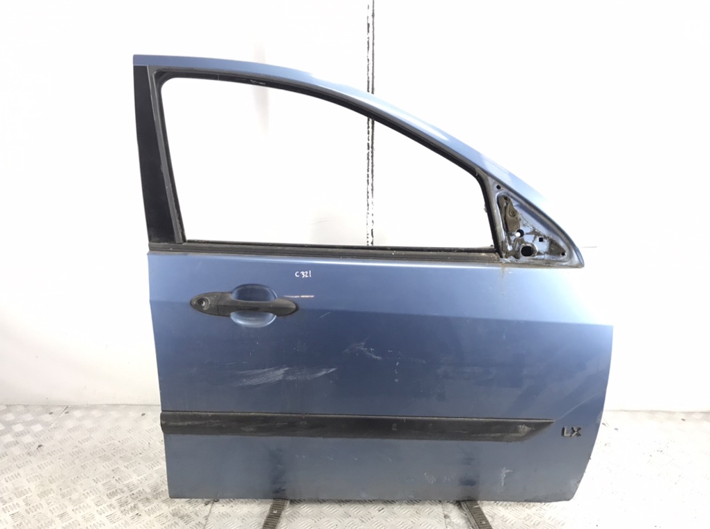 Дверь передняя правая для Ford Focus, 2002 г. 1.6 i бензин б/у