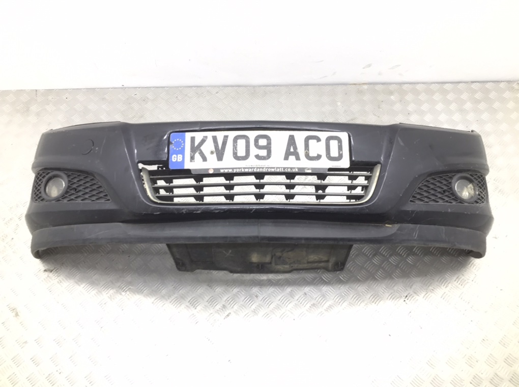 Бампер передний для Opel Astra, 2009 г. 1.6 Ti бензин б/у