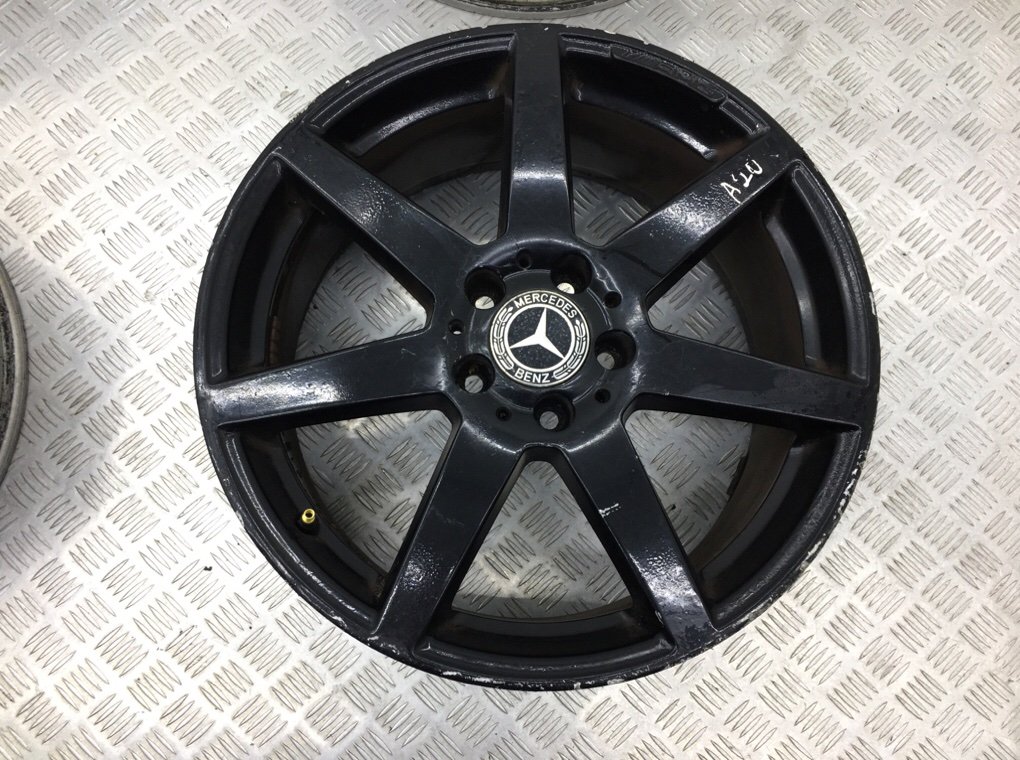 Диски литые R18 для Mercedes-Benz C (8.0Jx18 5x112 ET50 DIA66.6) б/у — 4 шт. — фото 3