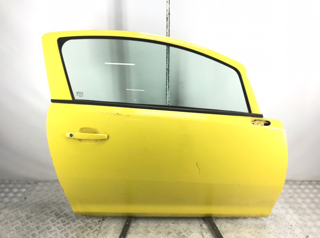 Дверь передняя правая для Opel Corsa, 2011 г. 1.3 CDTi дизель б/у