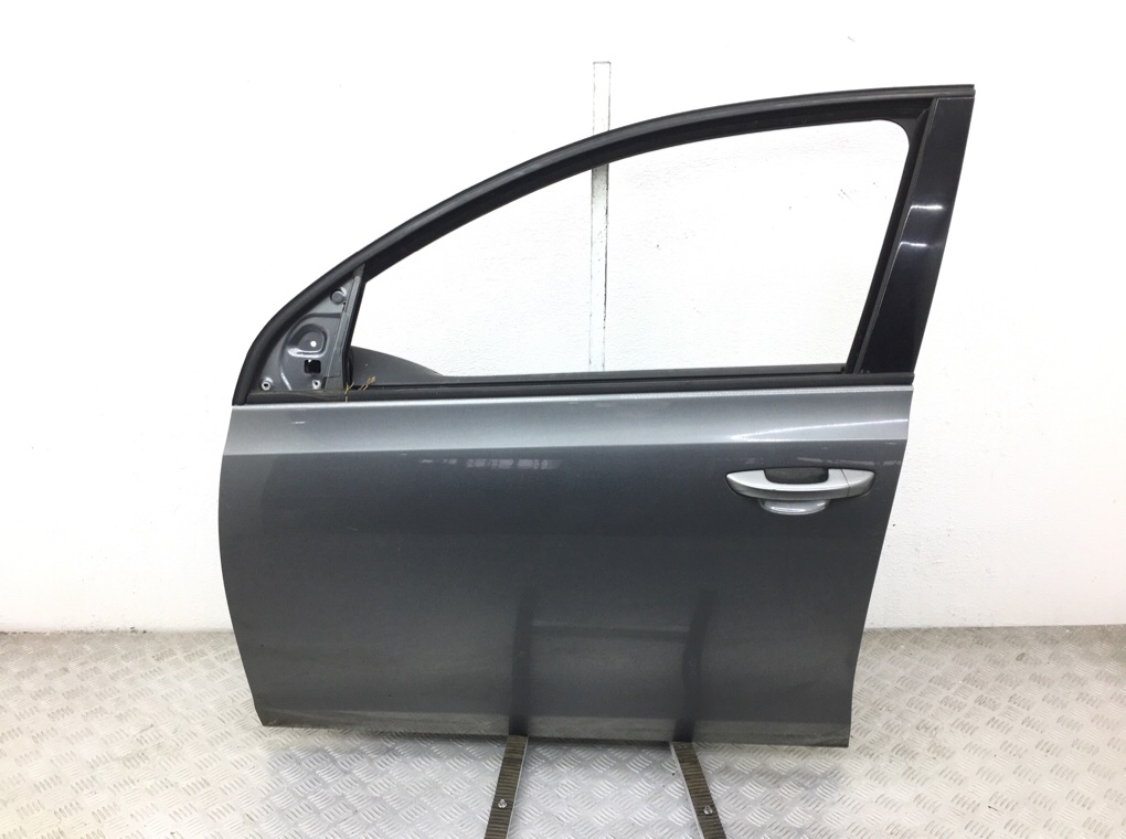 Дверь передняя левая для Volkswagen Golf, 2012 г. 2.0 TDi дизель б/у