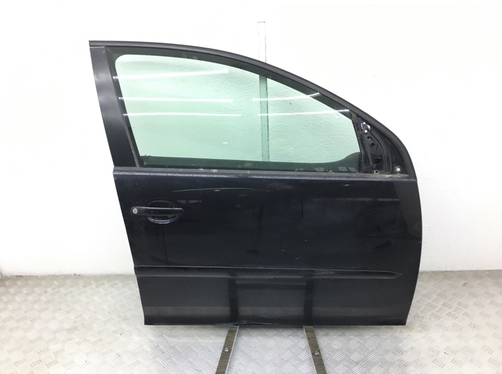 Дверь передняя правая для Volkswagen Golf, 2008 г. 1.4 TSi бензин б/у