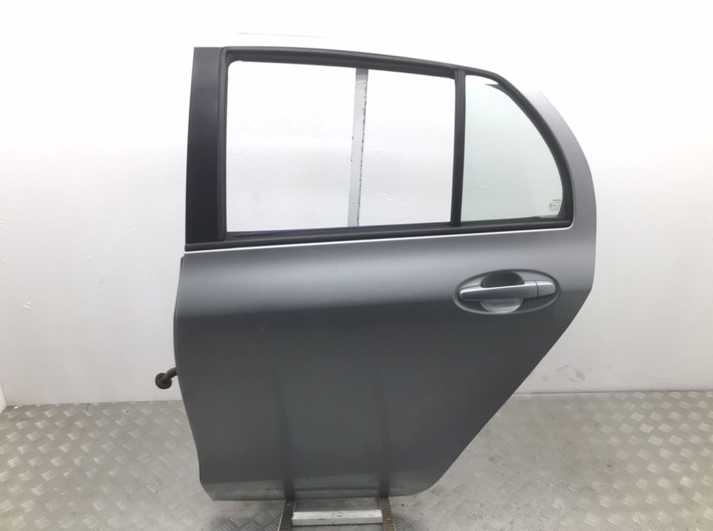 Дверь задняя левая для Toyota Yaris, 2008 г. 1.4 TD дизель б/у