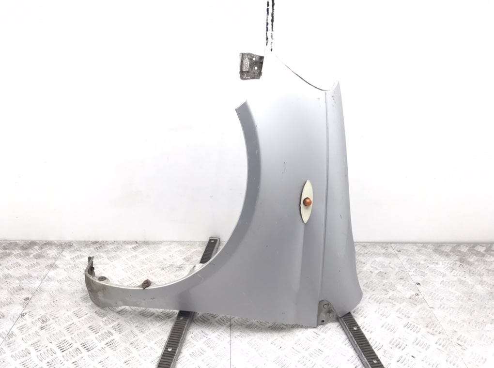 Крыло переднее левое для Toyota Yaris, 2004 г. 1.0 i бензин б/у