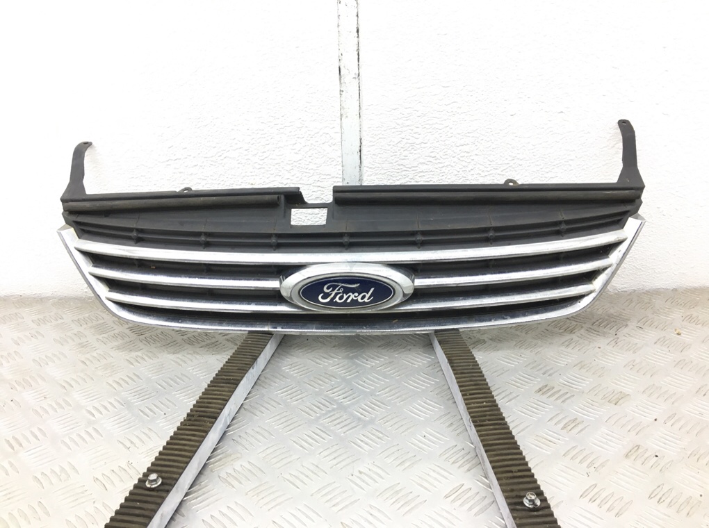 Решетка радиатора для Ford Mondeo, 2007 г. 2.0 TDCi дизель б/у