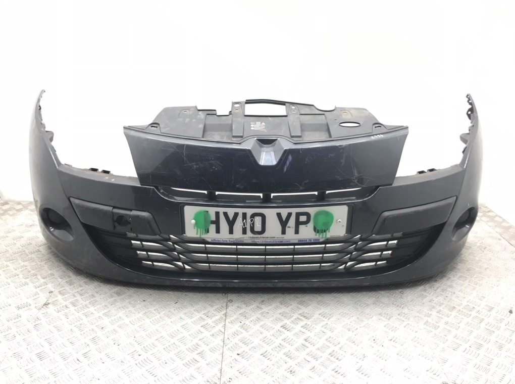 Бампер передний для Renault Megane, 2010 г. 1.6 i бензин б/у