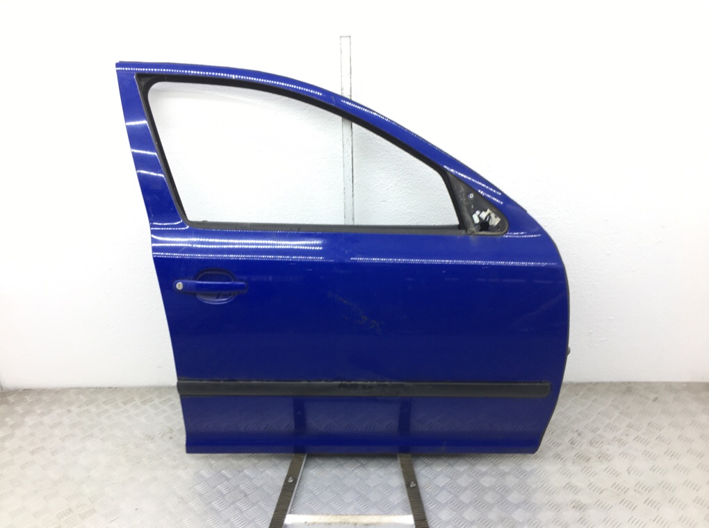 Дверь передняя правая для Skoda Octavia, 2005 г. 1.9 TDi дизель б/у