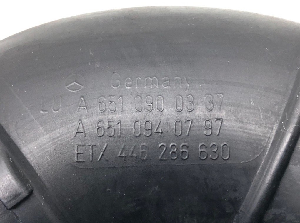 Патрубок воздушного фильтра для Mercedes E W212, 2011 г. 2.2 CDi дизель б/у — фото 5