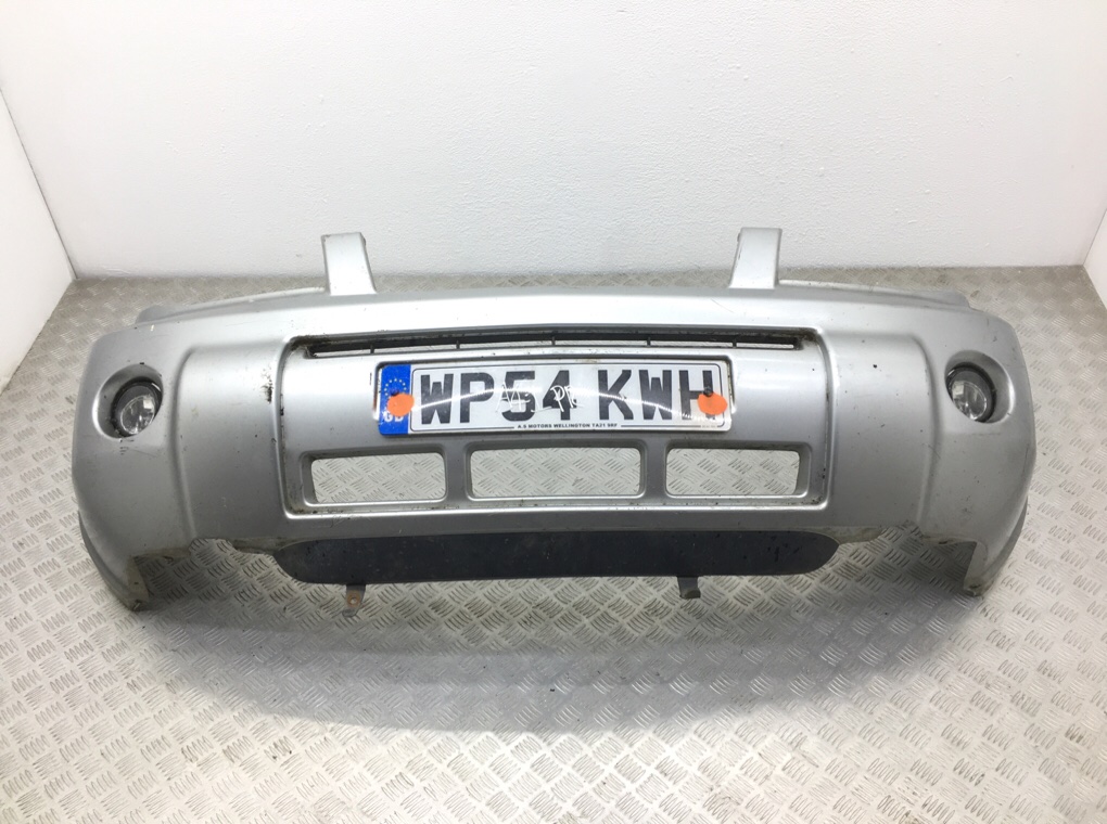 Бампер передний для Nissan X-Trail, 2005 г. 2.2 DCi дизель б/у