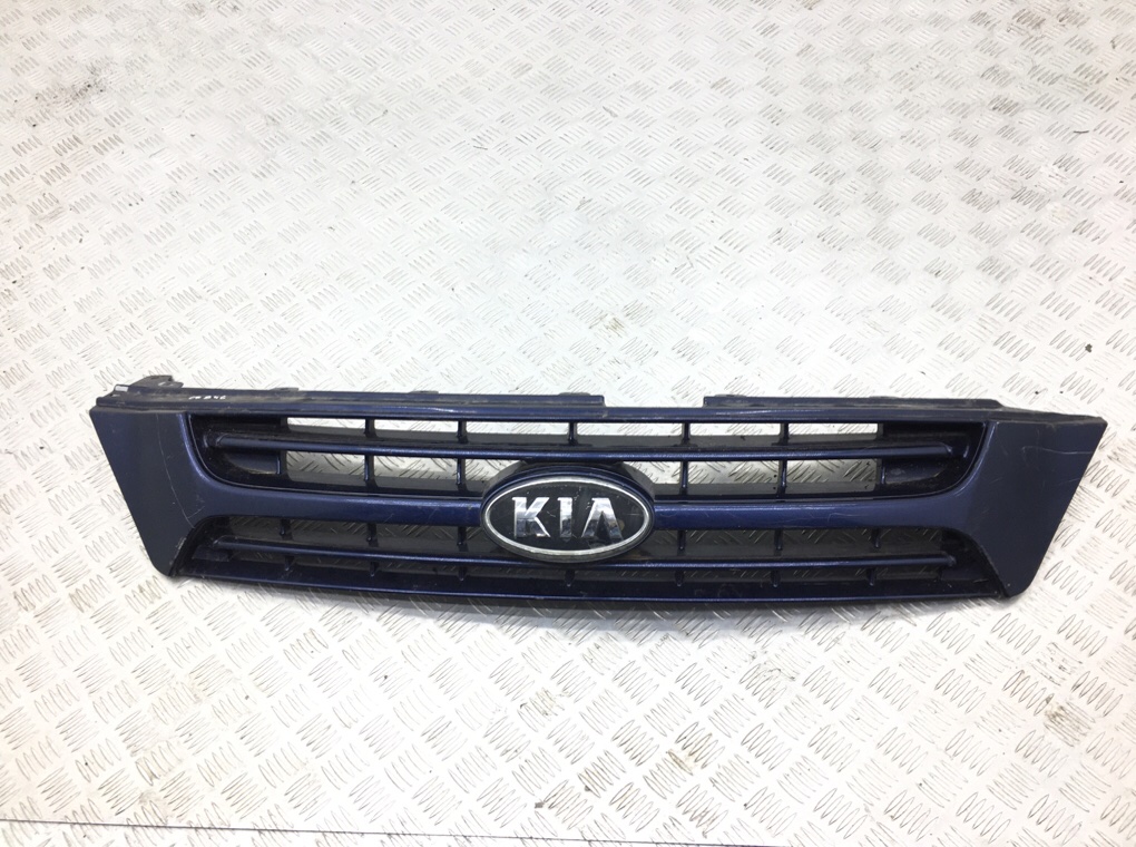 Решетка радиатора для Kia Carnival, 2009 г. 2.9 CRDi дизель б/у