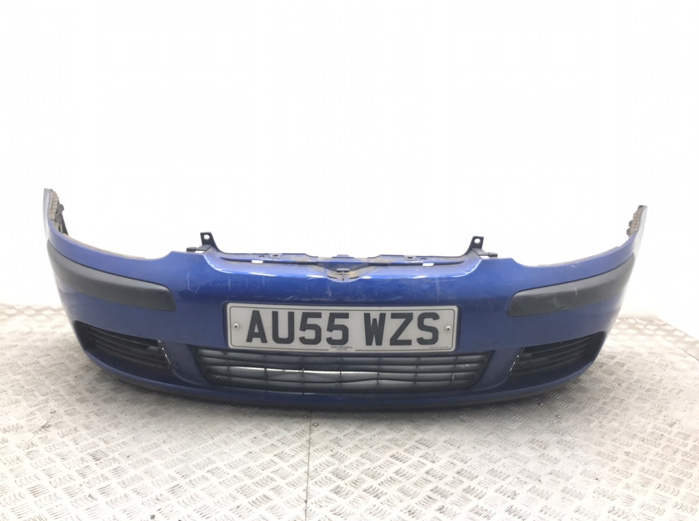 Бампер передний для Volkswagen Golf, 2005 г. 1.9 TDi дизель б/у