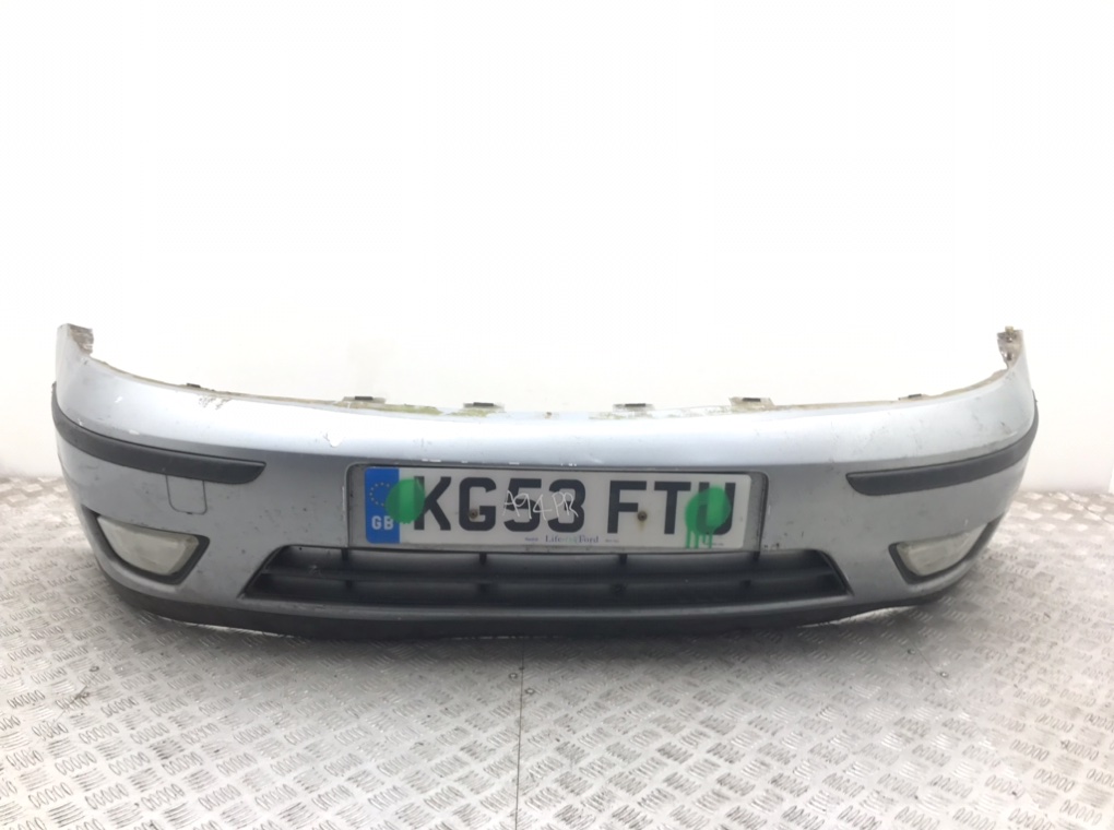 Бампер передний для Ford Focus, 2003 г. 1.6 i бензин б/у