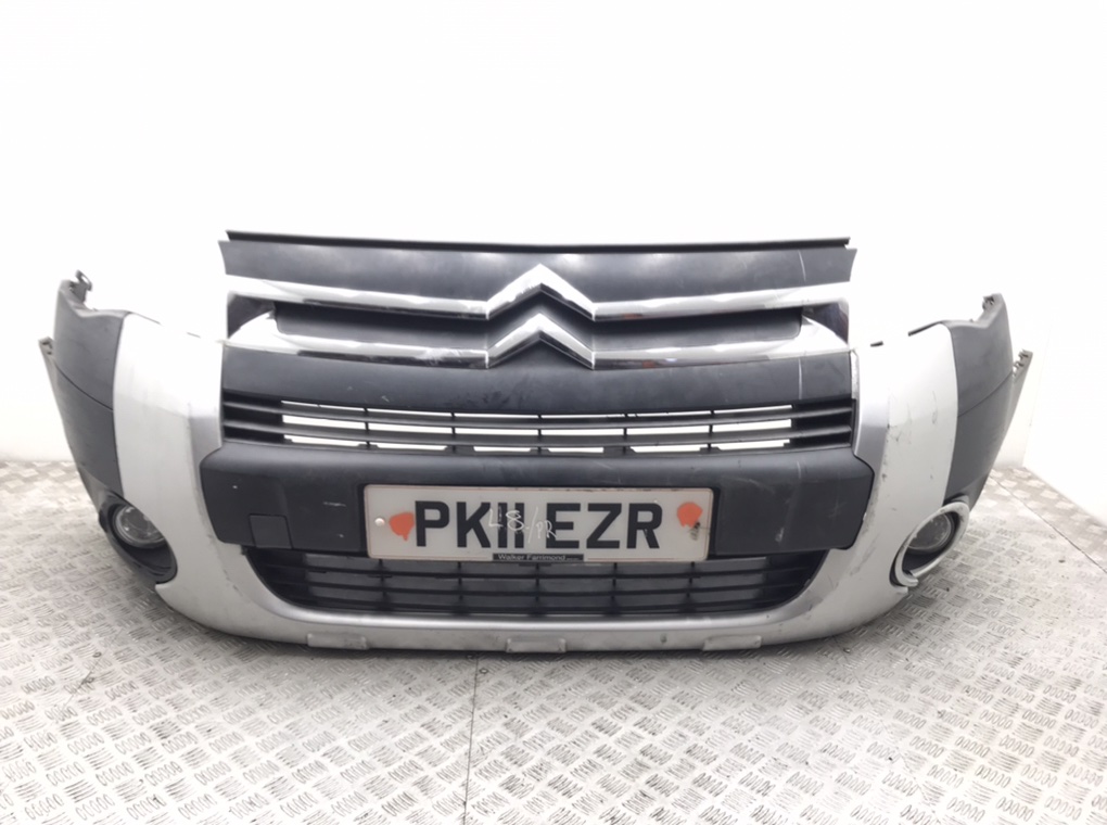 Бампер передний для Citroen Berlingo, 2011 г. 1.6 HDi дизель б/у