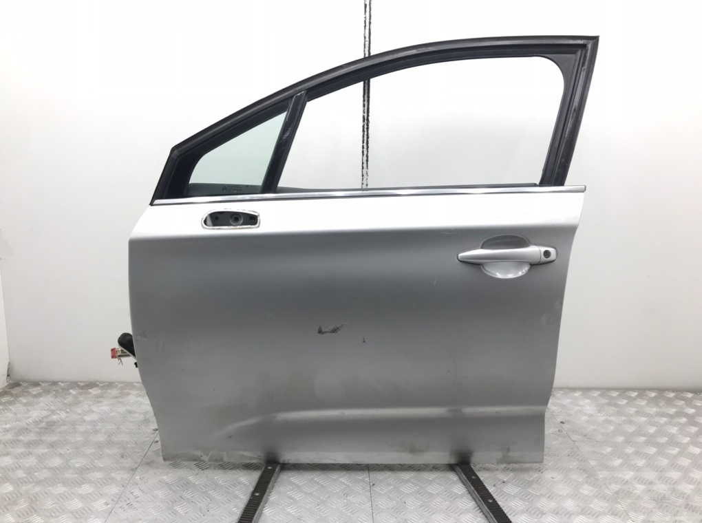 Дверь передняя левая для Citroen C4, 2012 г. 1.6 HDi дизель б/у