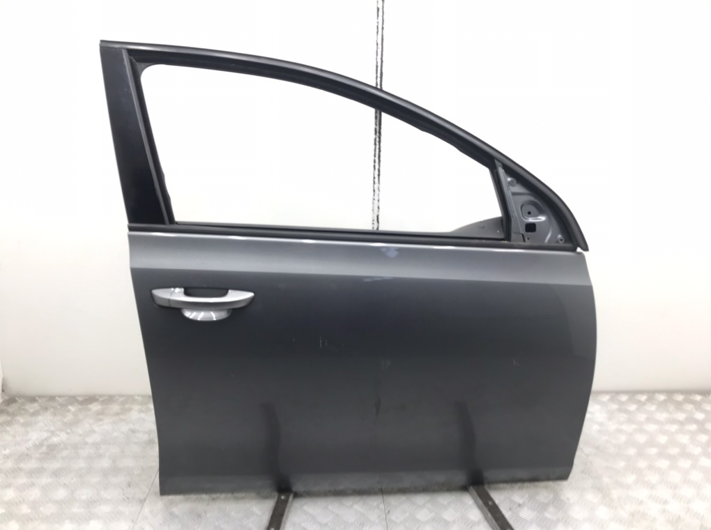 Дверь передняя правая для Volkswagen Golf, 2012 г. 2.0 TDi дизель б/у