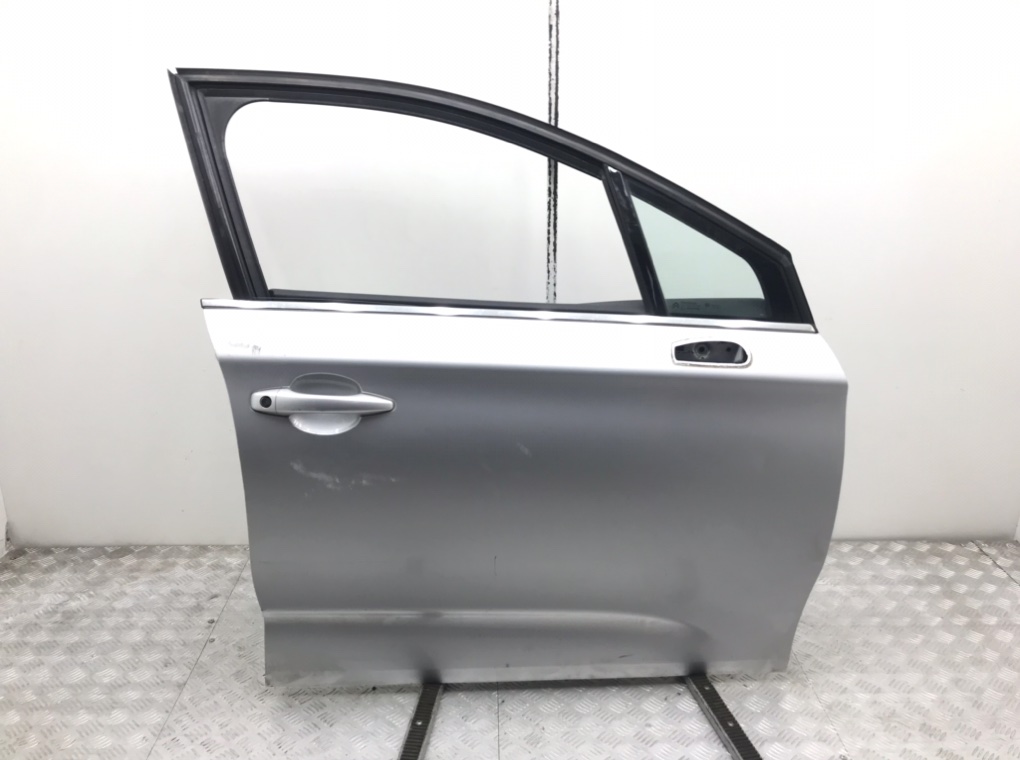 Дверь передняя правая для Citroen C4, 2012 г. 1.6 HDi дизель б/у