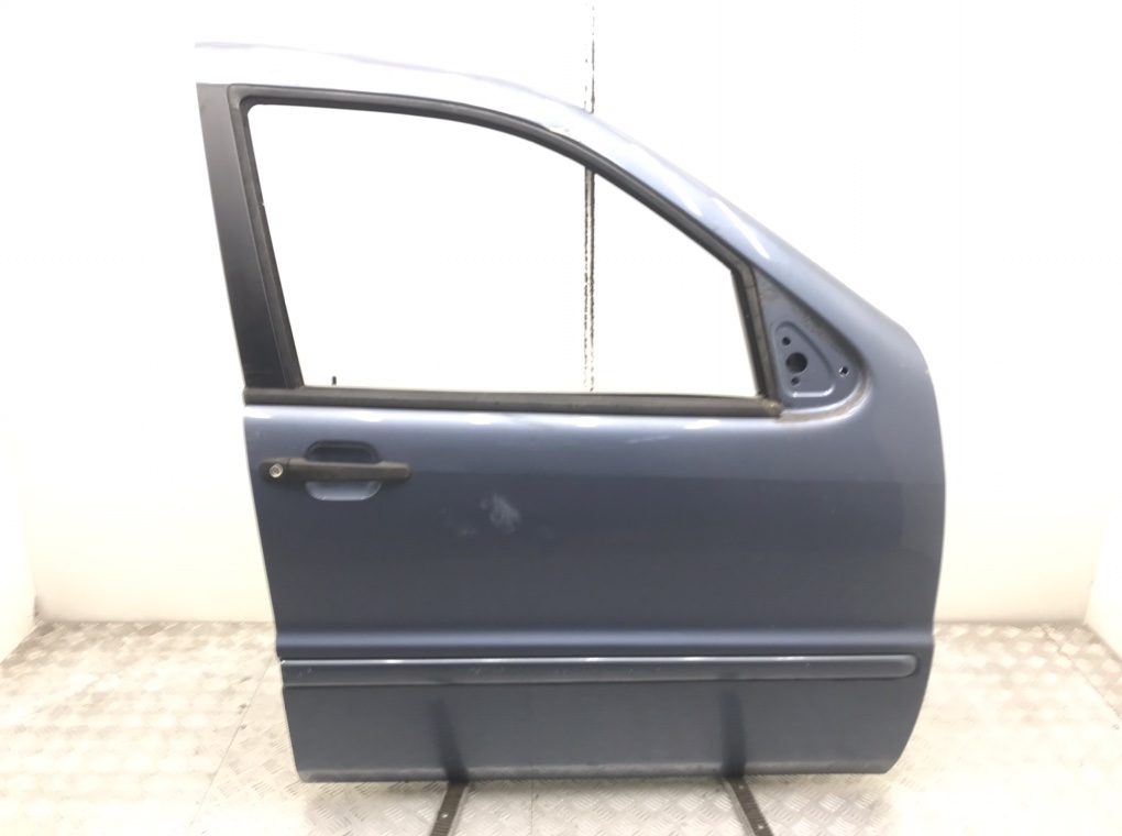 Дверь передняя правая для Mercedes ML W163, 2004 г. 3.7 i бензин б/у