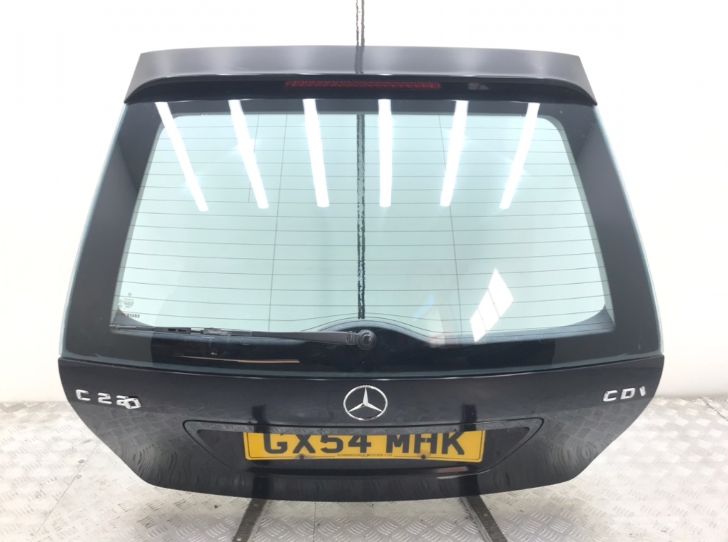 Крышка багажника для Mercedes C W203, 2004 г. 2.2 CDi дизель б/у