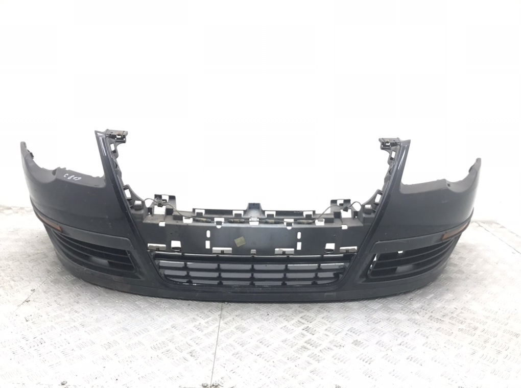 Бампер передний для Volkswagen Passat, 2006 г. 1.9 TDi дизель б/у