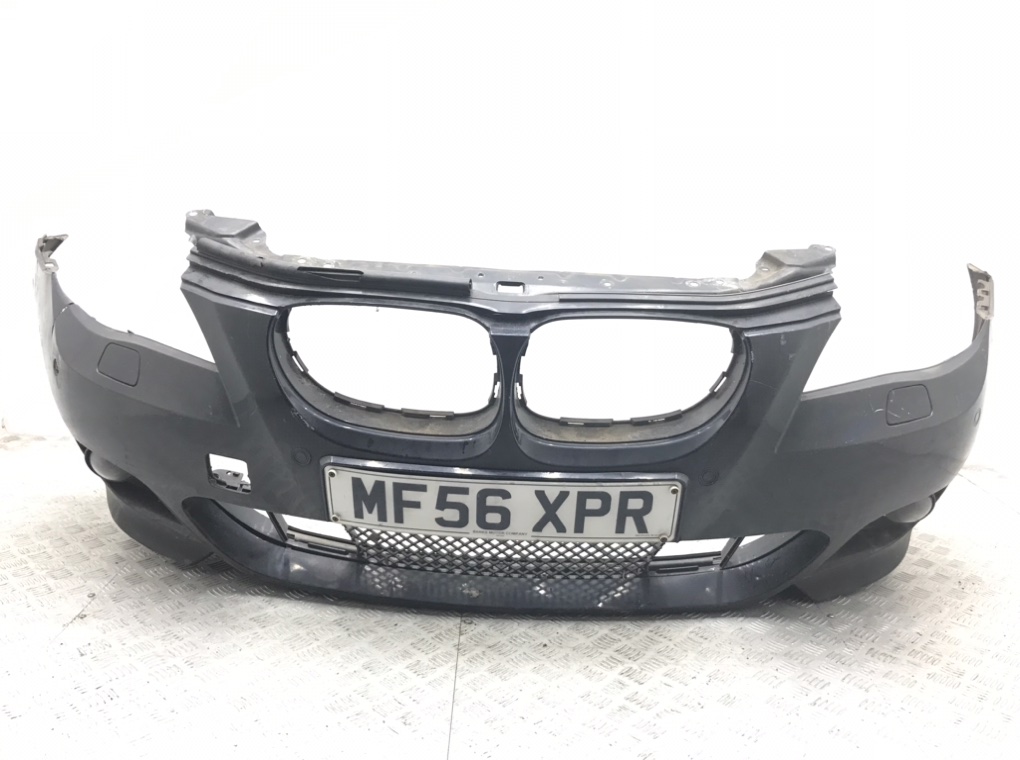 Бампер передний для BMW 5 E60/E61, 2006 г. 3.0 TD дизель б/у