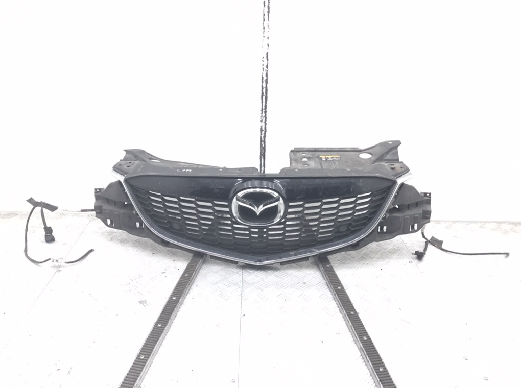 Решетка радиатора для Mazda CX-5, 2012 г. 2.2 D дизель б/у