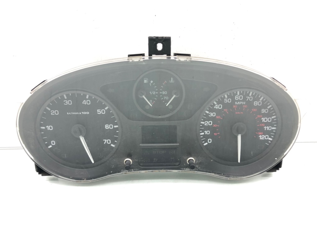 Щиток приборов (приборная панель) для Citroen Berlingo, 2011 г. 1.6 HDi дизель б/у
