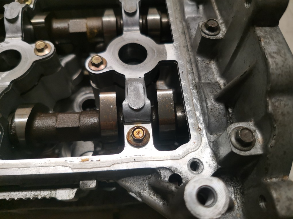 Головка блока цилиндров Nissan Qashqai J10 MR20DE