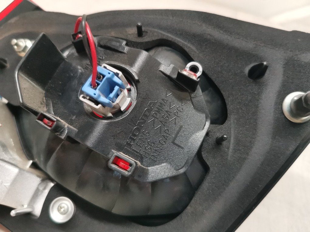 Фонарь задний левый Civic 4D