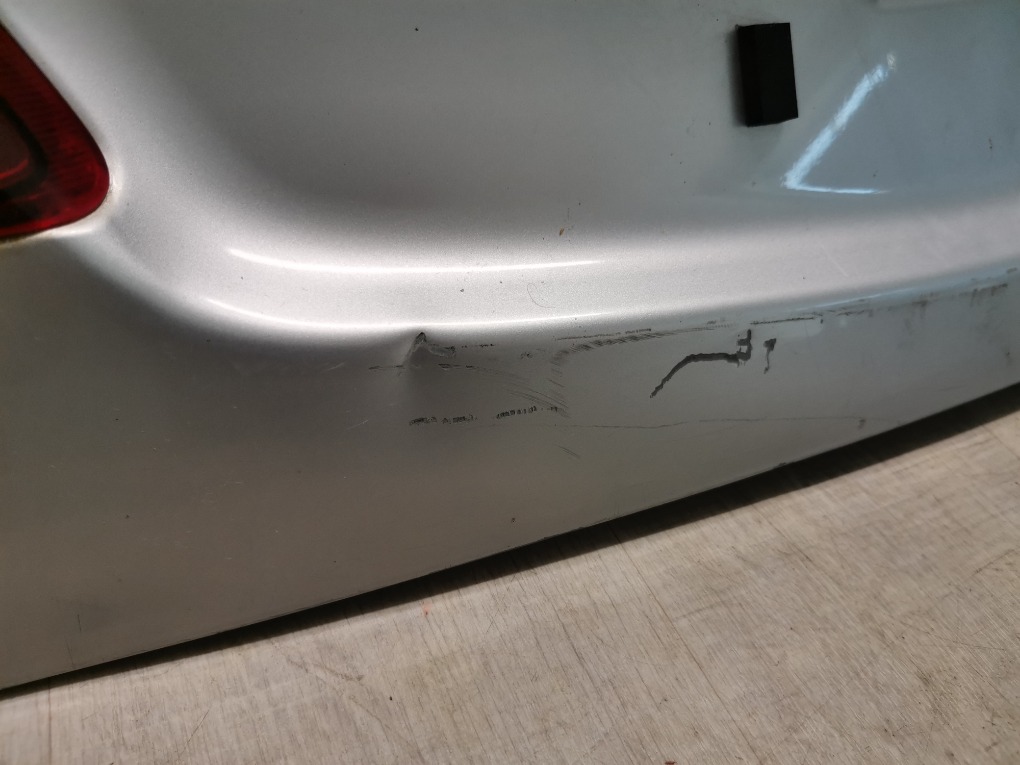 Крышка багажника Civic 4D