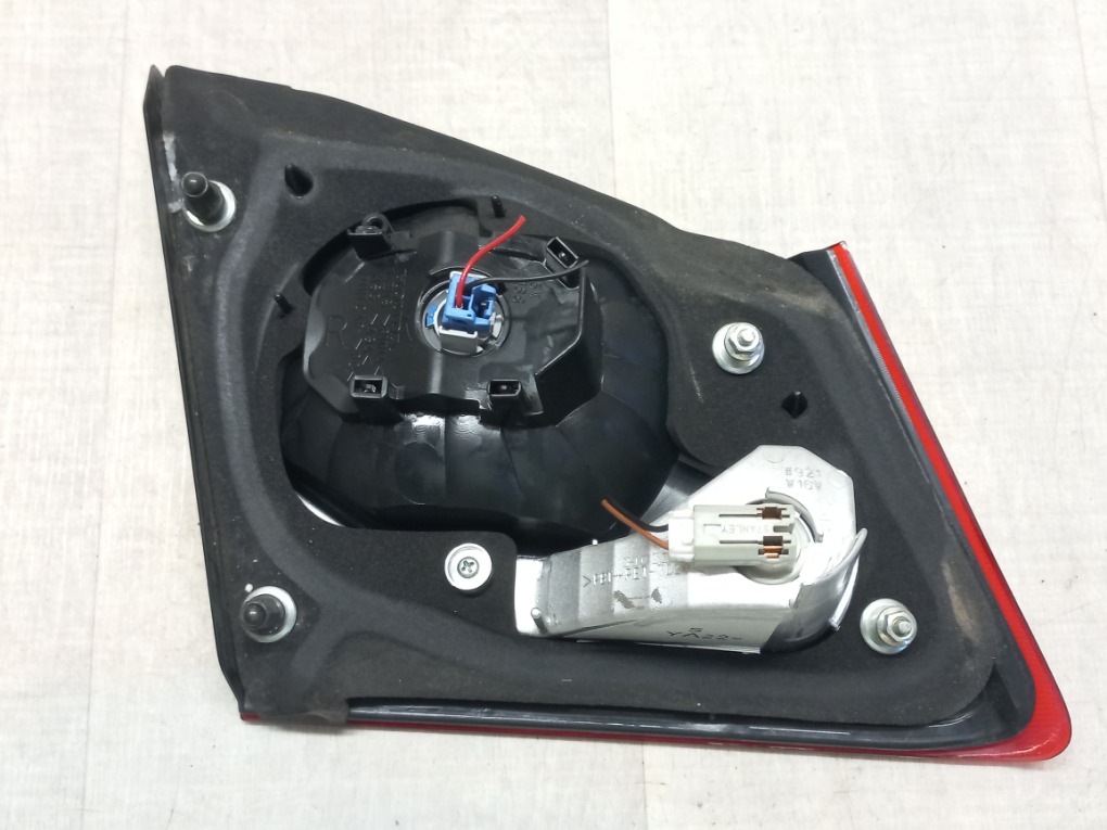 Фонарь задний правый Honda Civic 4D